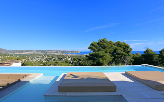 Villa de luxe prête à emménager à Javea