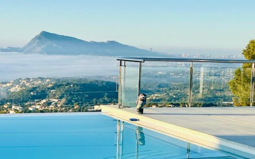 Luxury villa with amazing sea views in Altea