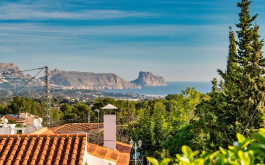 Villa with Guest Apartment in Montebello, La Nucia