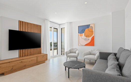 Modern fully furnished tourist apartments with sea views in Los Alcazares