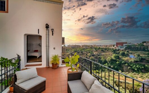 Renovated Rustic House with 5 Bedrooms and Swimming Pool in Polop