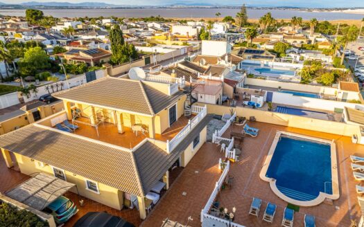 VILLA TORREVIEJA
